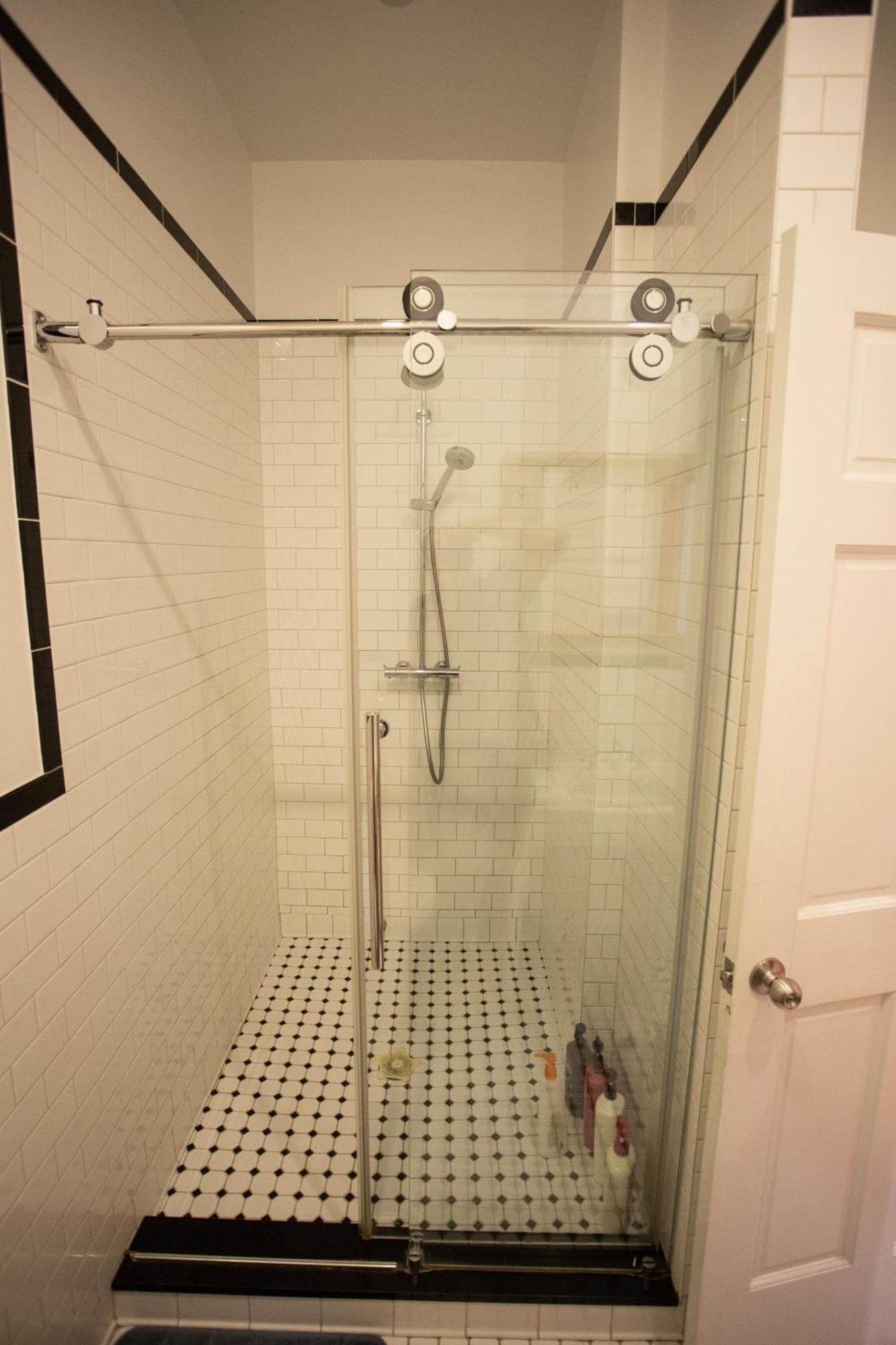 Spacious Downtown Montreal Apartment, 4Br-2Ba,Free Wifi Экстерьер фото